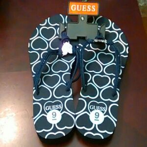 Guess flip flop